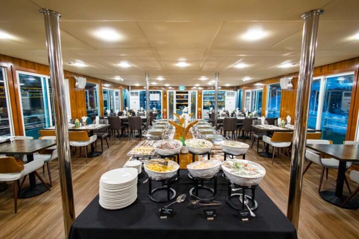 Alexandra Sea Lounge Dinner Cruise – Dubai Marina Indise View