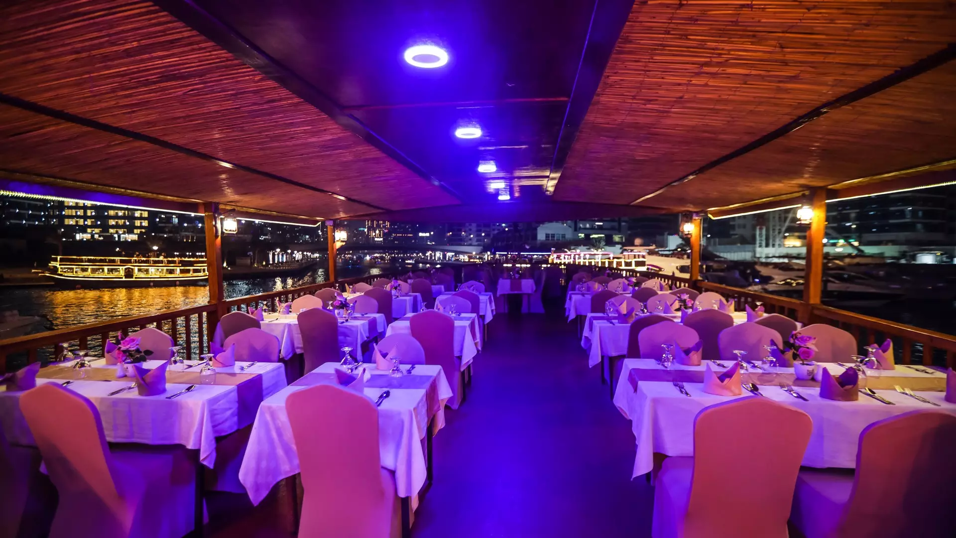 alexandra dhow cruise in dubai marina seating