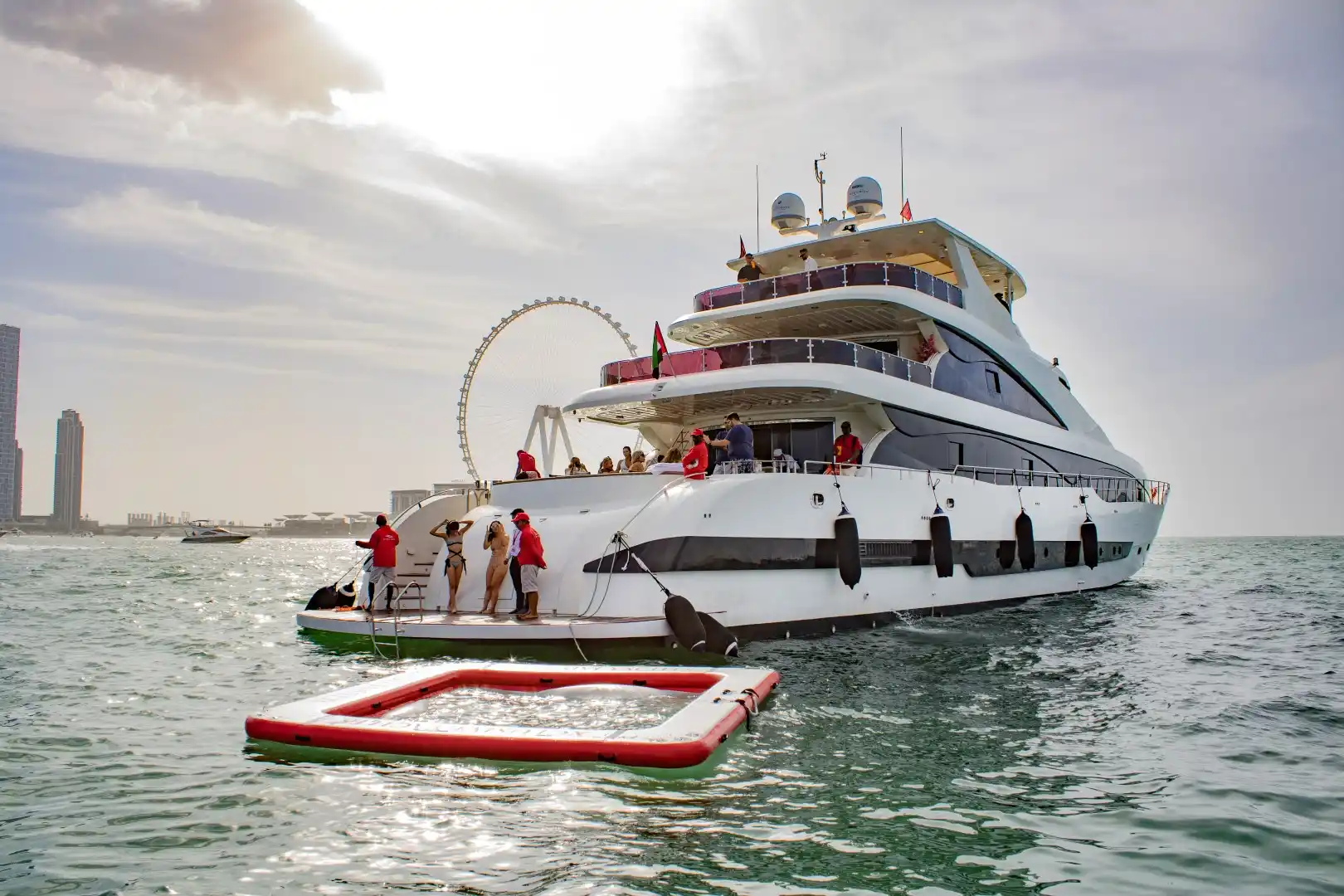 yacht ride dubai marina