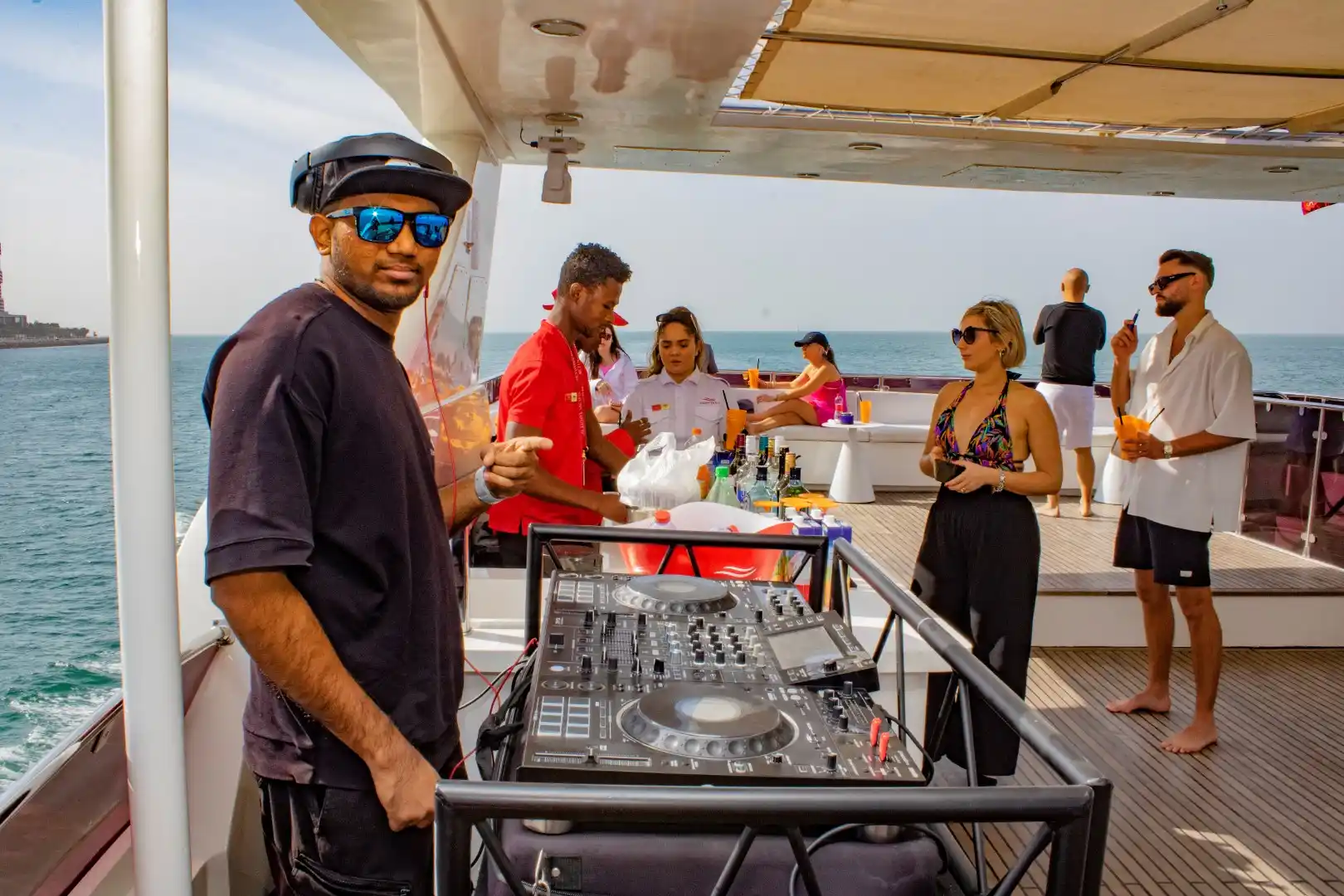 EXPERIENCE SUPER YACHT -food
