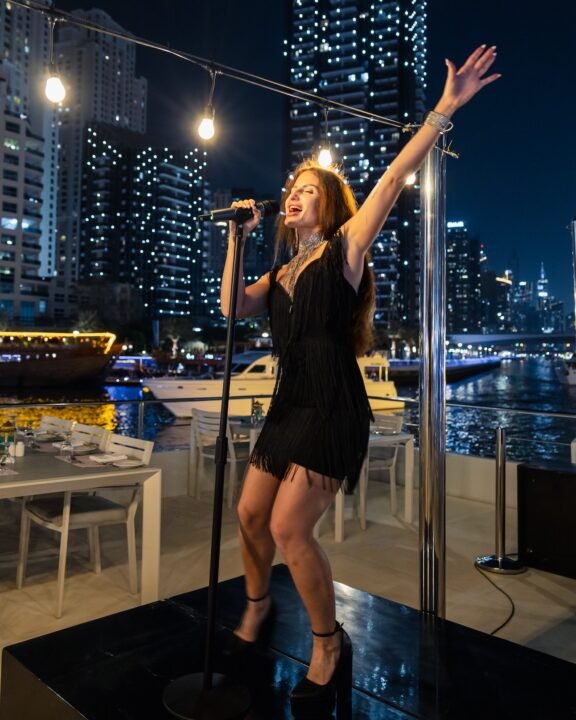 Singer In Alexandra Sea Lounge Dinner Cruise – Dubai Marina